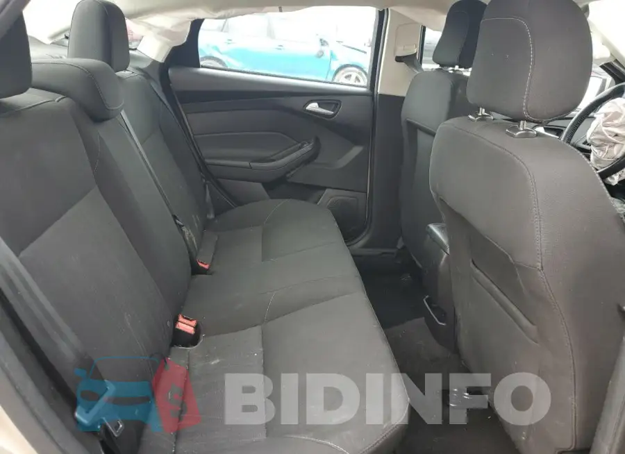 1FADP3F22JL203324 Photo# 10