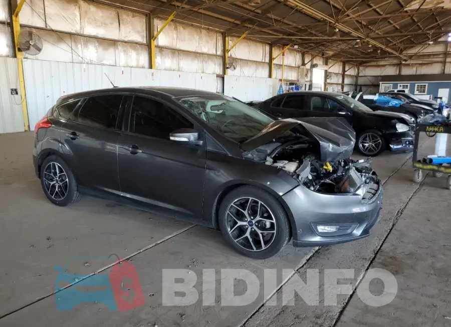 1FADP3M22JL241431 Photo# 4