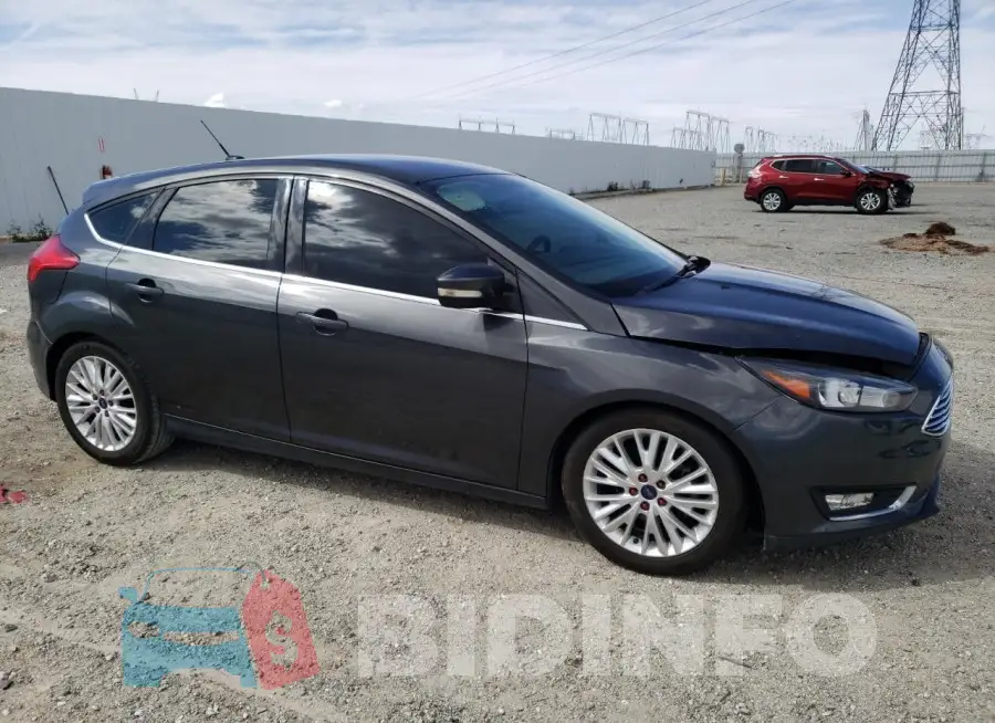 1FADP3N2XFL386979 Photo# 4