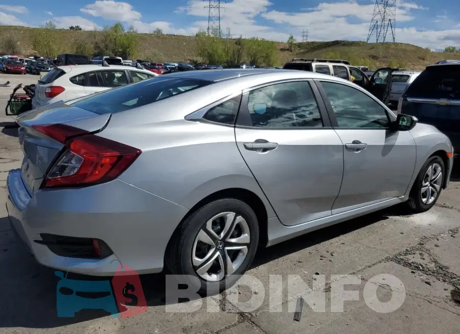 19XFC2F58GE053837 Photo# 3