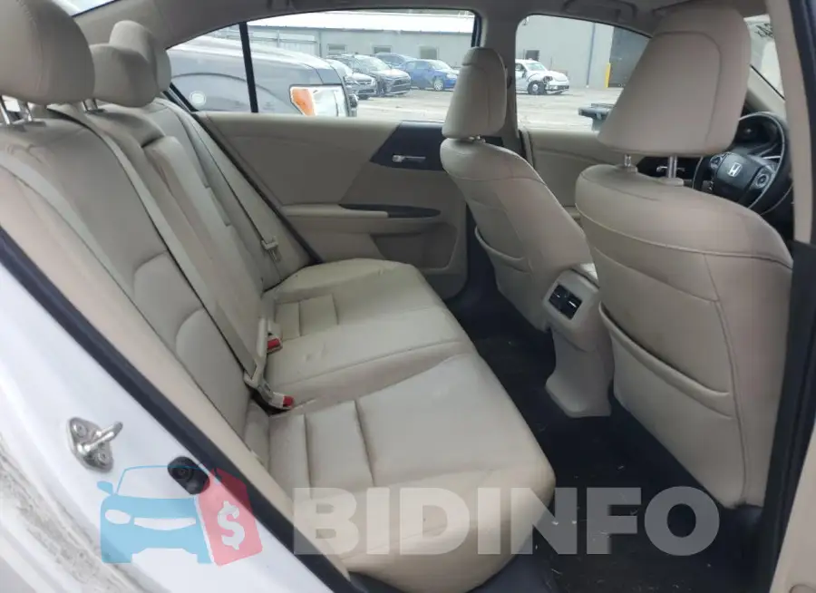 1HGCR2F86FA271564 Photo# 10