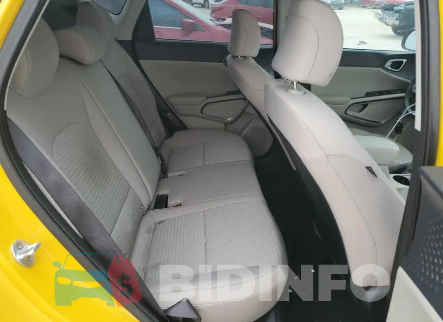 KNDJ23AUXL7049834 Photo# 11