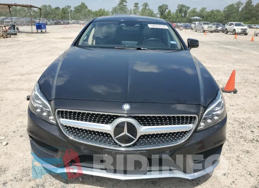 WDDLJ7DB9GA163285 Photo# 5