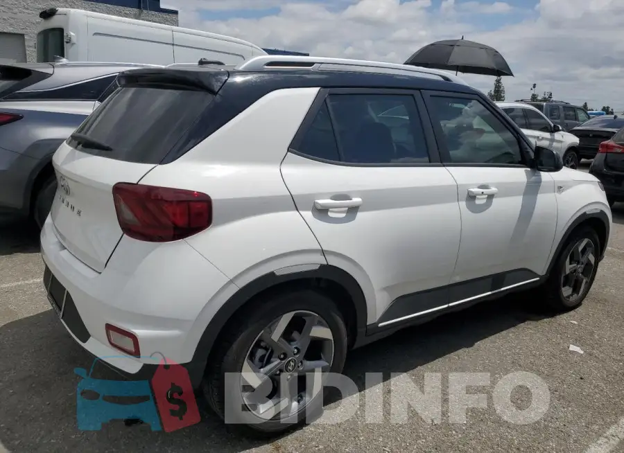 KMHRC8A37PU266622 Photo# 3