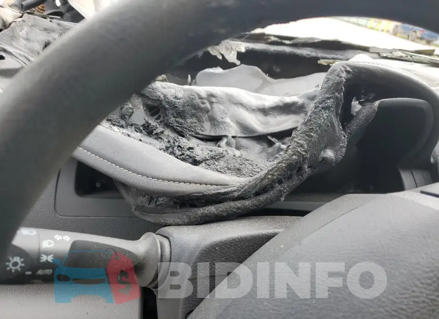 4T1BF1FK4FU967763 Photo# 9