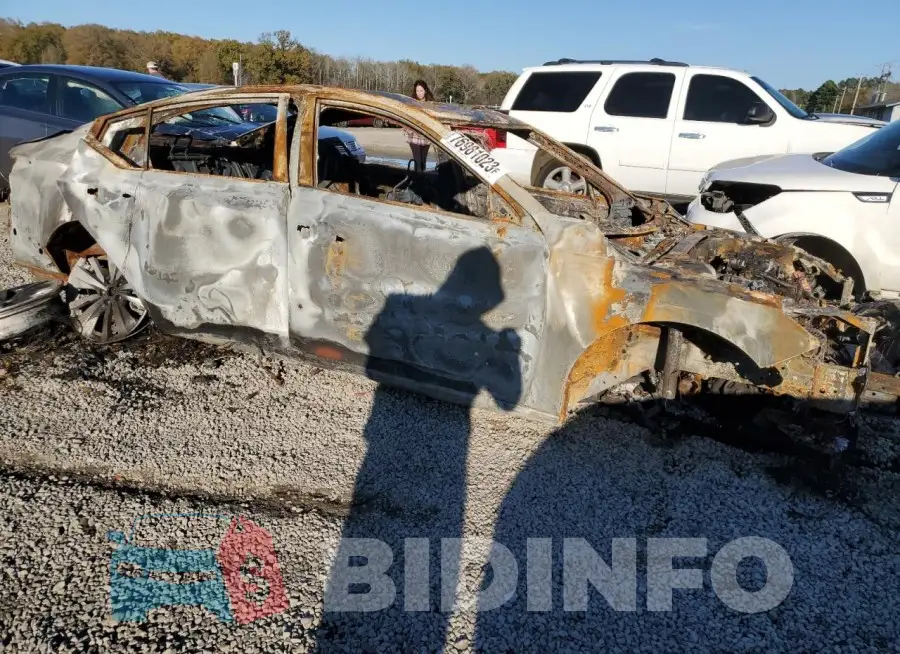 1N4BL4CW2KC159424 Photo# 4
