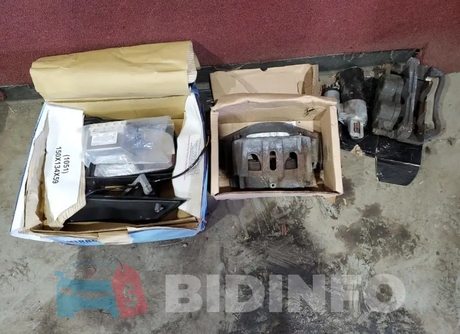 5BZBF0AA9JN852799 Photo# 13