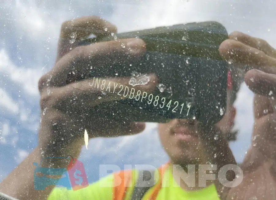 JN8AY2DB8P9834211 Photo# 14