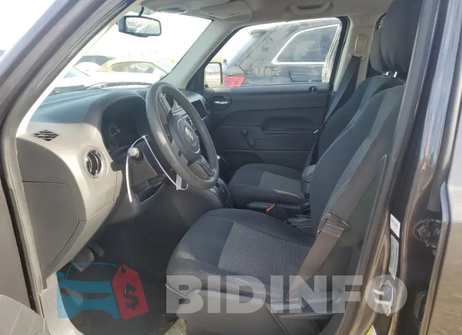 1C4NJPBB6GD808382 Photo# 7
