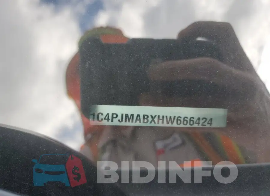 1C4PJMABXHW666424 Photo# 13