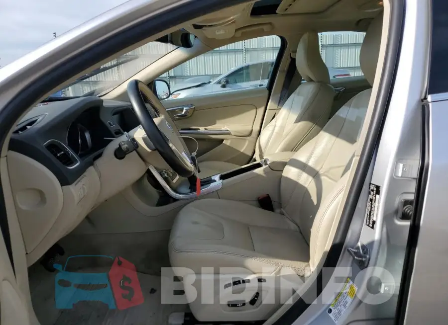 YV140MFK6F1345984 Photo# 7