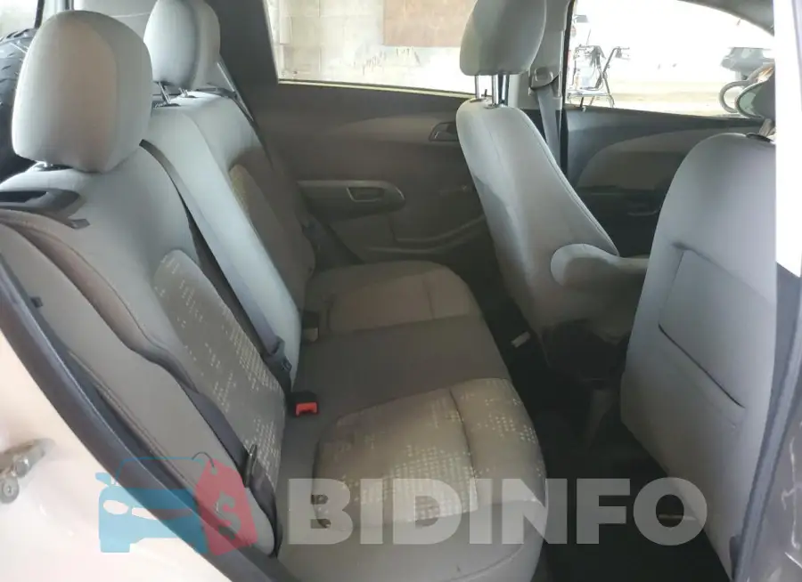 1G1JG6SGXH4144388 Photo# 10