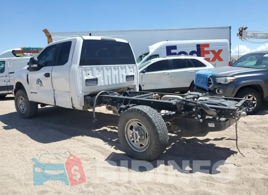 1FD8X3FT8JEC41208 Photo# 2
