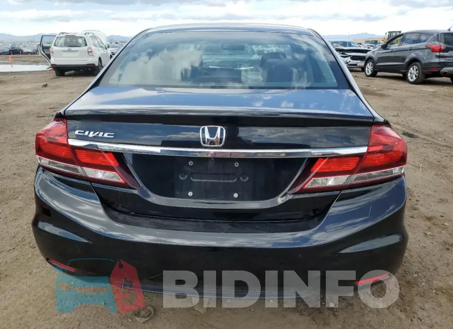 19XFB2F83FE062120 Photo# 6