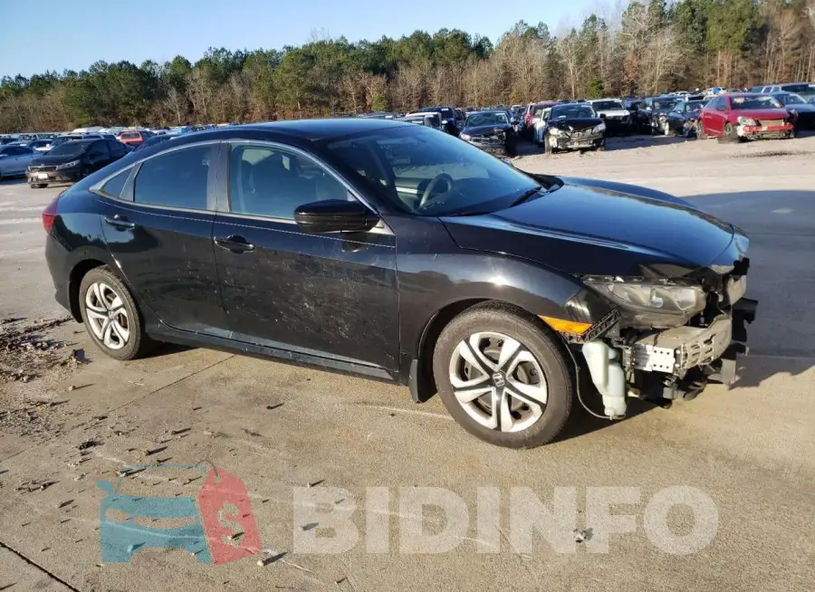 19XFC2F5XHE016158 Photo# 4
