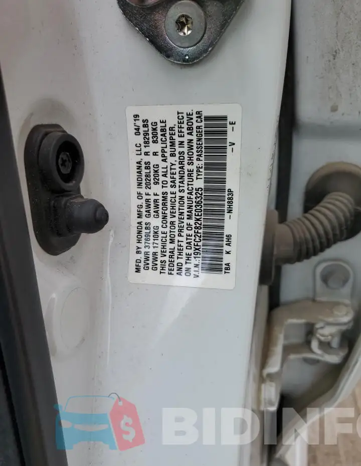 19XFC2F82KE036325 Photo# 12