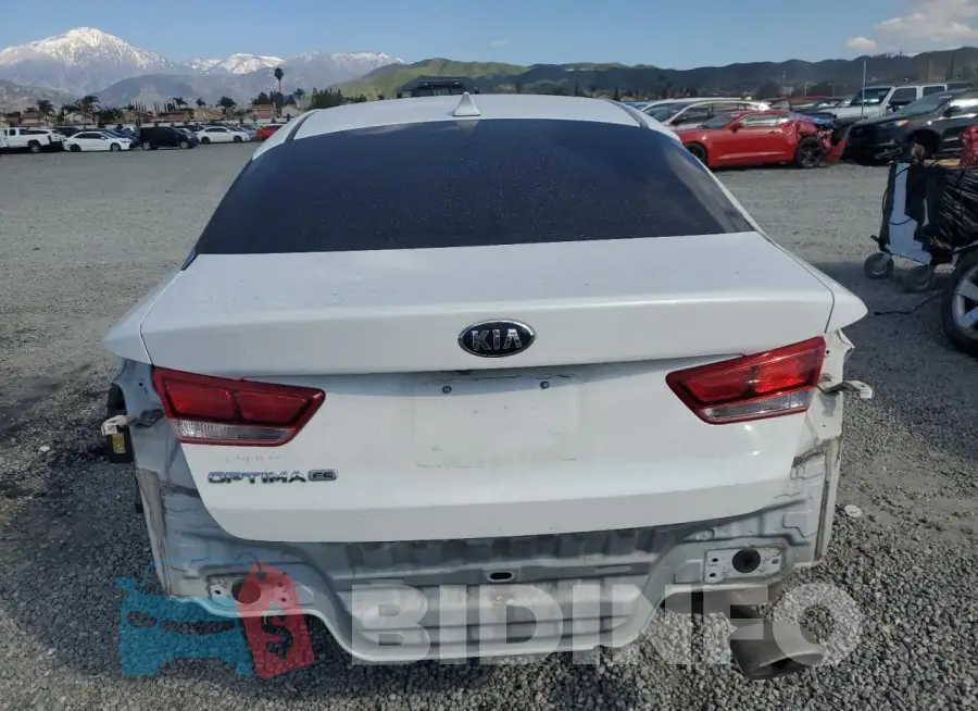 5XXGT4L37JG235353 Photo# 6