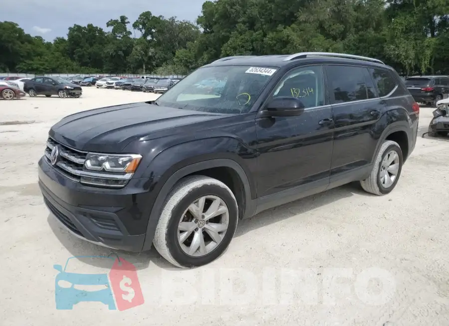 1V2AR2CAXJC520733 Photo# 1