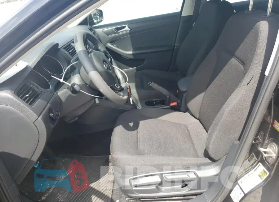 3VW167AJ2GM320895 Photo# 7