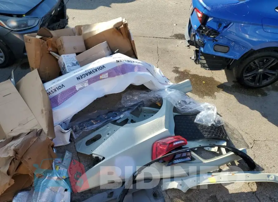 3VW7M7BU3RM031620 Photo# 12