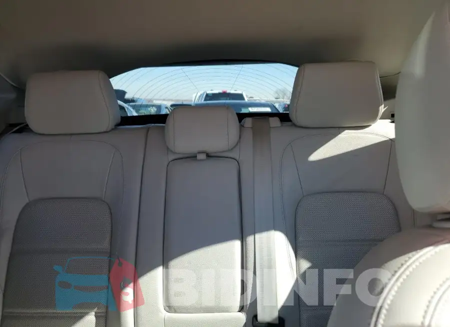WP1AA2A20GLA11455 Photo# 10
