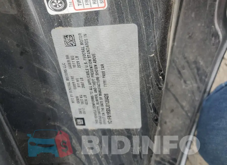 1G1FB1RSXJ0120428 Photo# 12