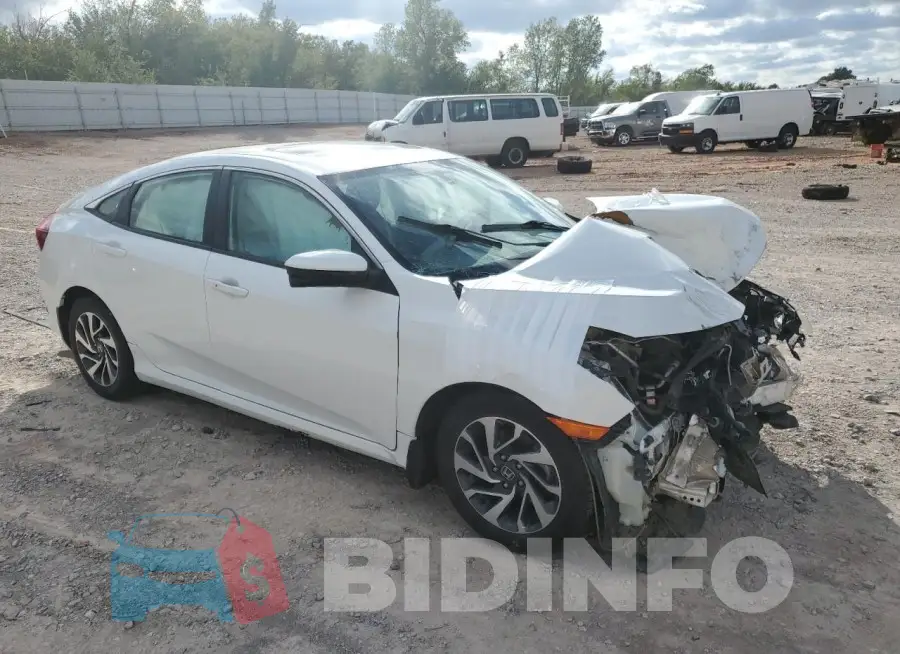 19XFC2F72GE092487 Photo# 4