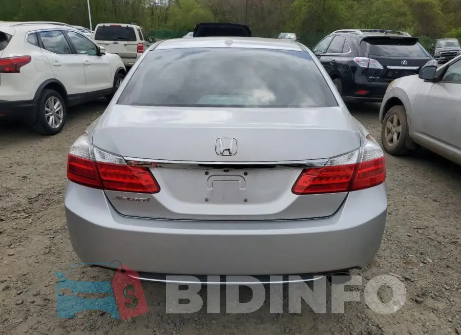 1HGCR2F85FA105892 Photo# 6