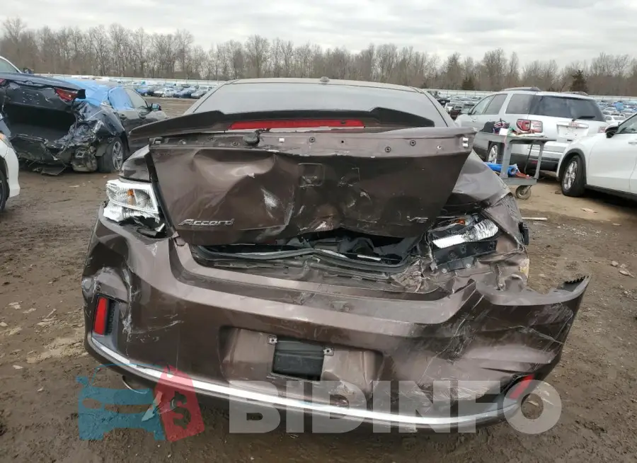 1HGCT2B82FA004235 Photo# 6