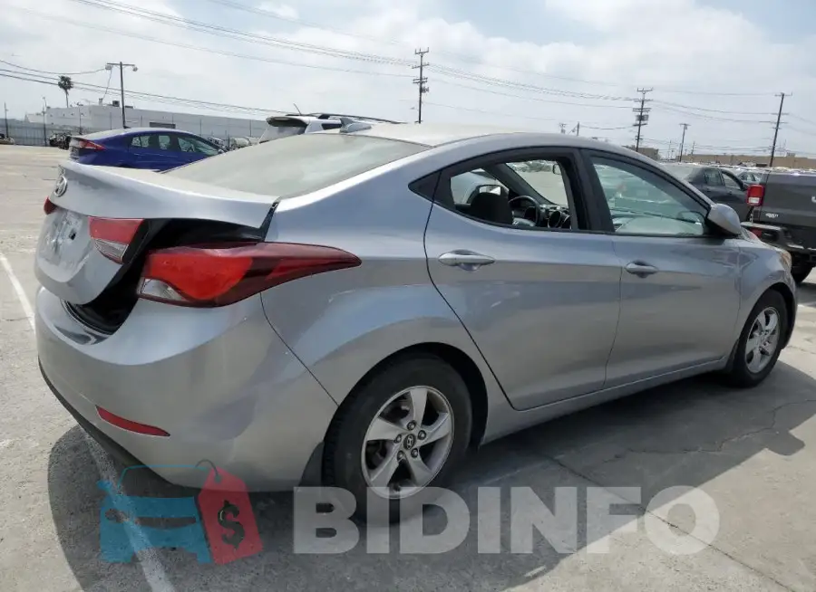 5NPDH4AE8GH720218 Photo# 3