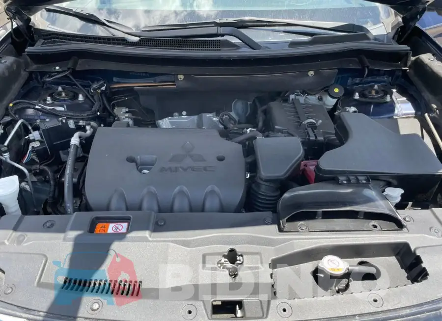 JA4AZ3A36JZ053815 Photo# 7