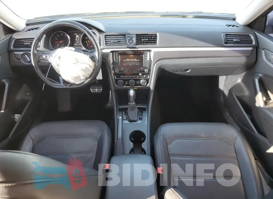 1VWDT7A39HC008583 Photo# 8