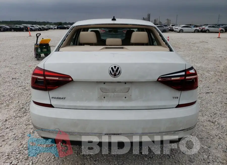 1VWLA7A35KC004121 Photo# 6