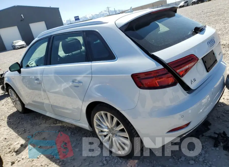 WAUTPBFF8HA147945 Photo# 2