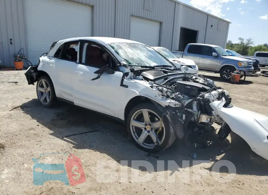WP1AA2A54LLB10459 Photo# 4