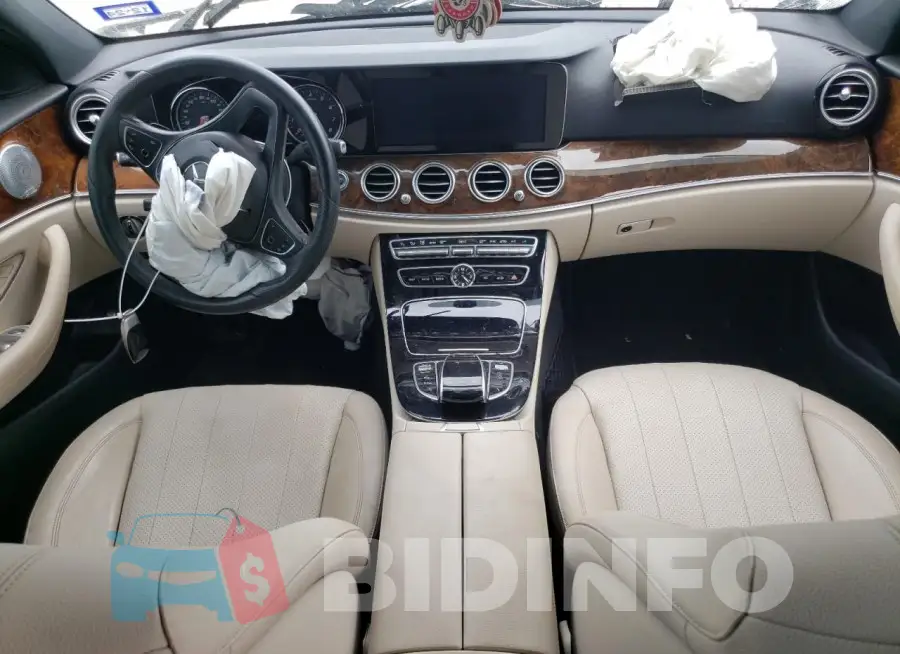 WDDZF4JB9HA040344 Photo# 8