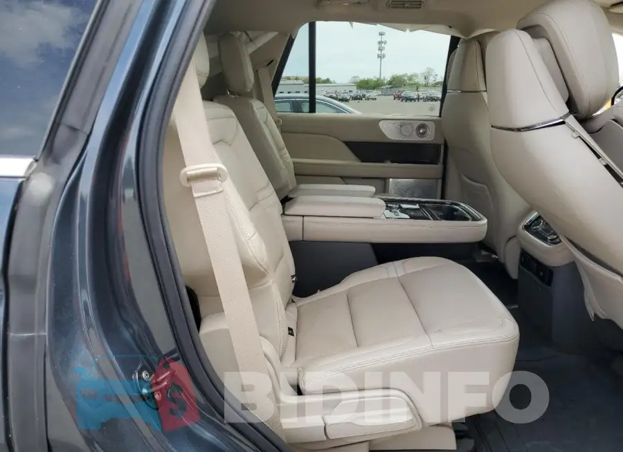 5LMJJ2LT0MEL10055 Photo# 11