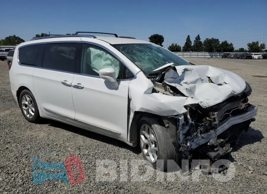 2C4RC1BG3LR115717 Photo# 4