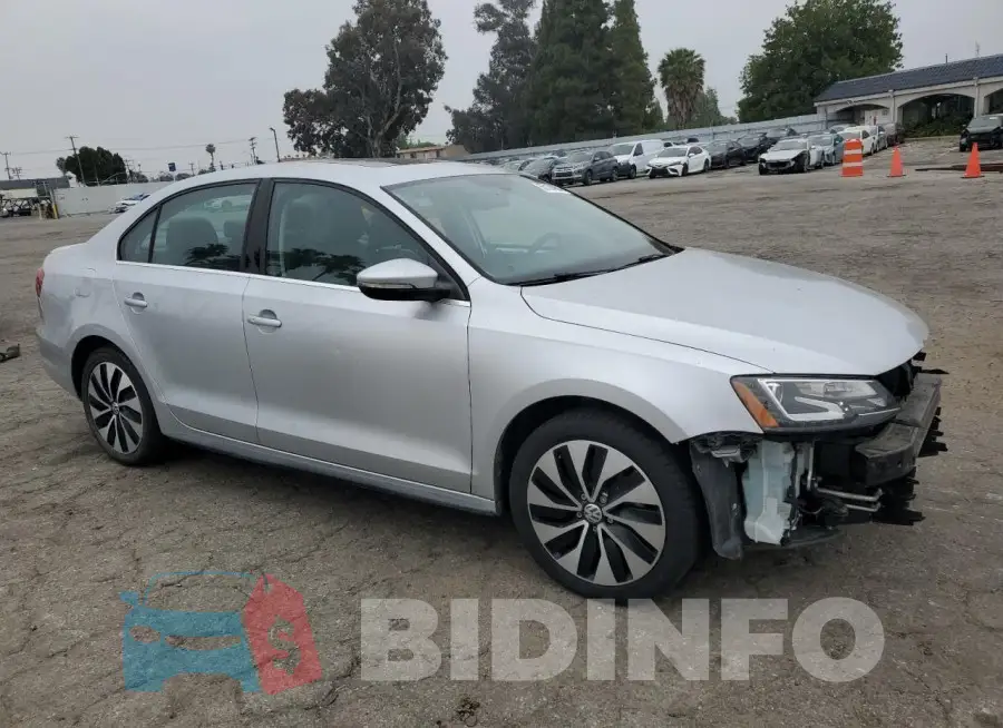 3VW637AJ2FM327438 Photo# 4