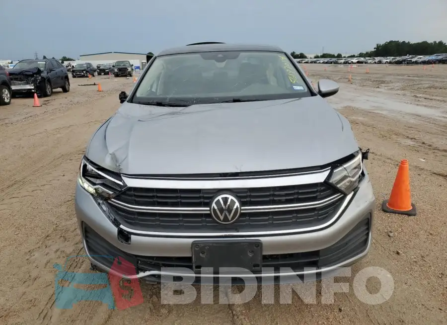 3VW7M7BU9PM031926 Photo# 5