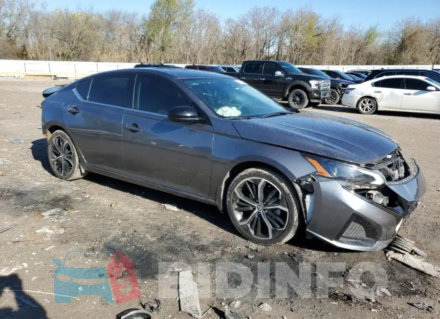 1N4BL4CV3PN301718 Photo# 4