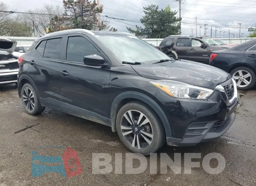 3N1CP5CU8JL511533 Photo# 4