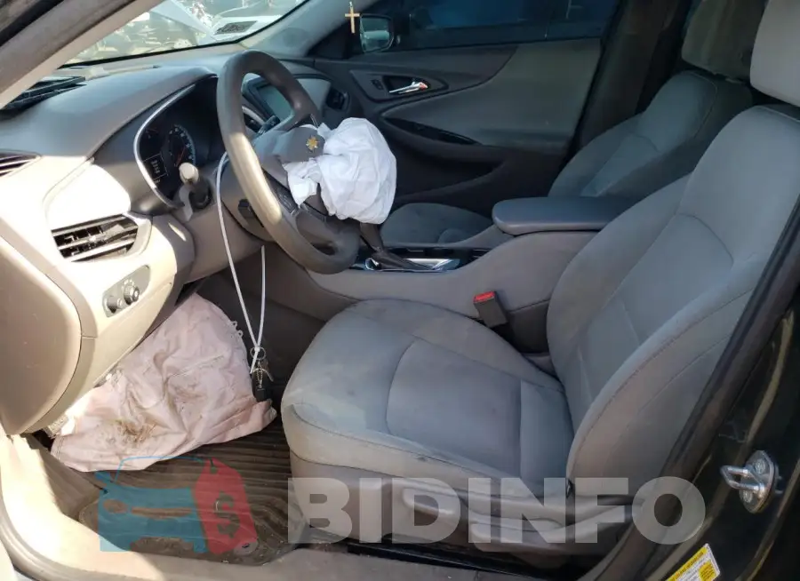 1G1ZB5ST6HF114110 Photo# 7
