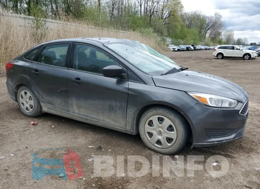1FADP3E27GL404243 Photo# 4