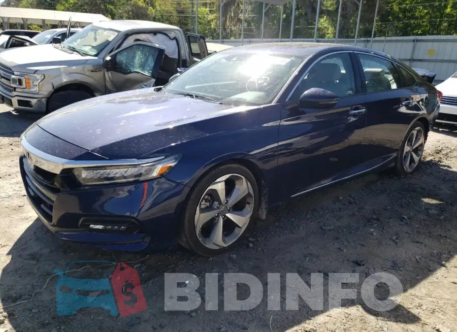 1HGCV2F91JA052668 Photo# 1