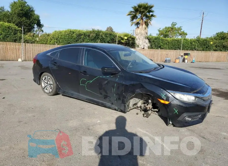 19XFC2F51HE233744 Photo# 4