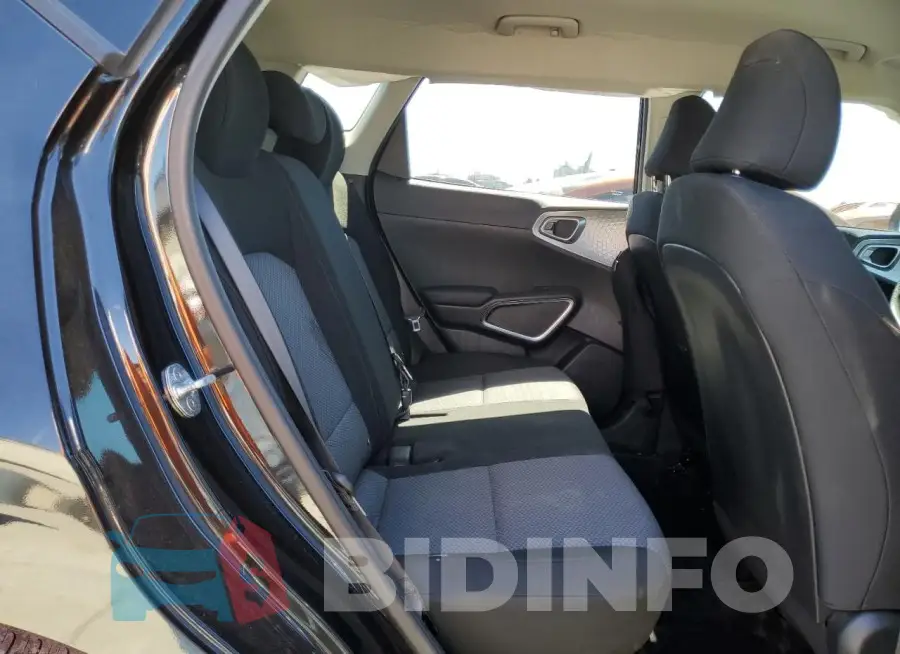 KNDJ23AU2P7845757 Photo# 10