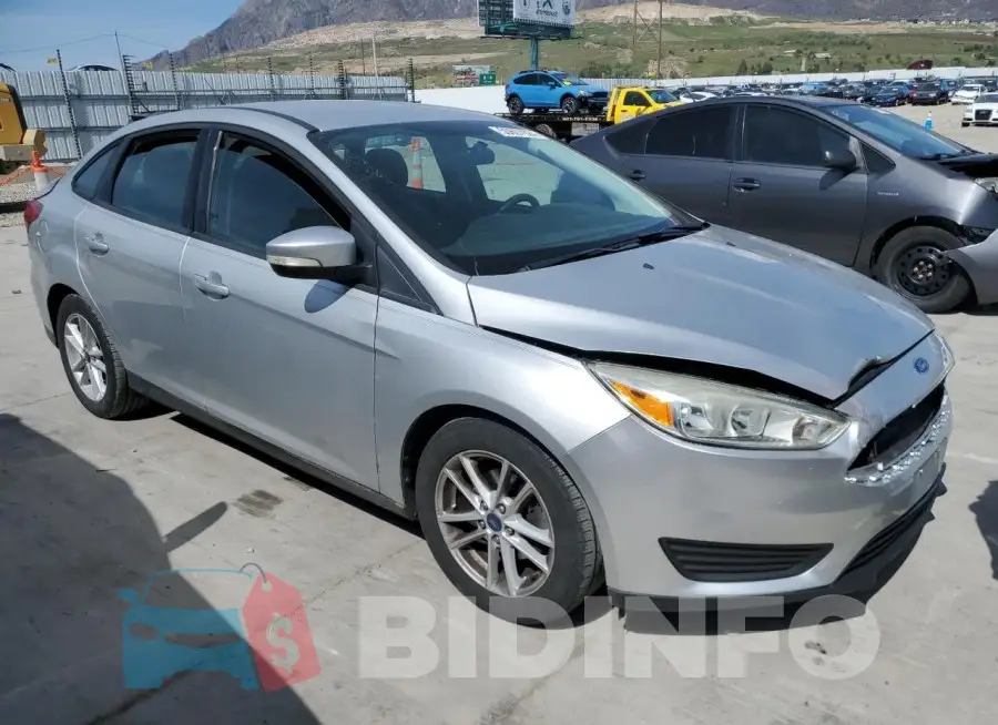 1FADP3F22GL372509 Photo# 4