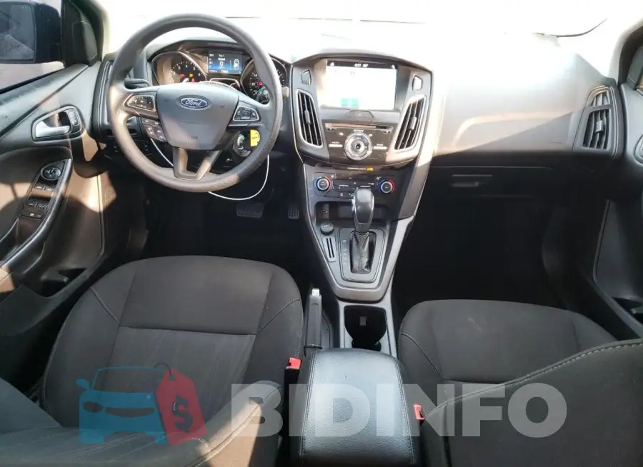 1FADP3H21JL320972 Photo# 8