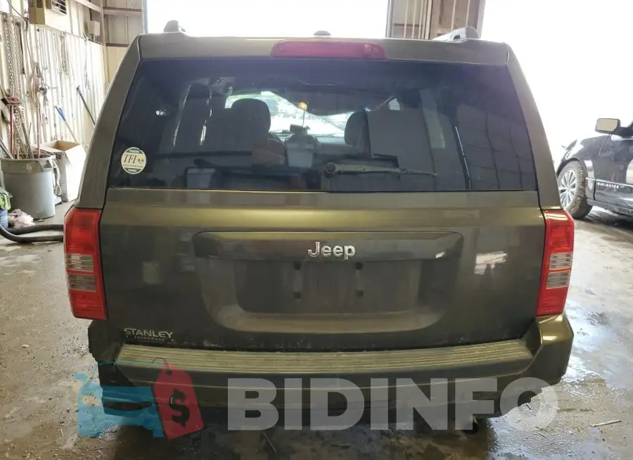 1C4NJPBB8GD507094 Photo# 6